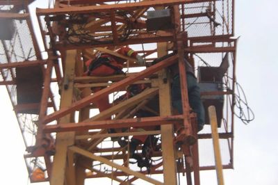 塔吊上的生死瞬間 固原女子14層樓高救援紀實